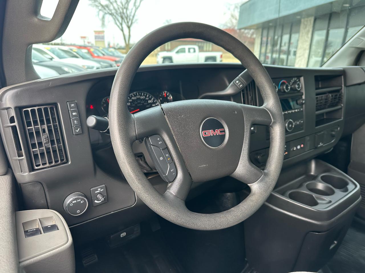 GMC Savana G3500 159 in. 2018