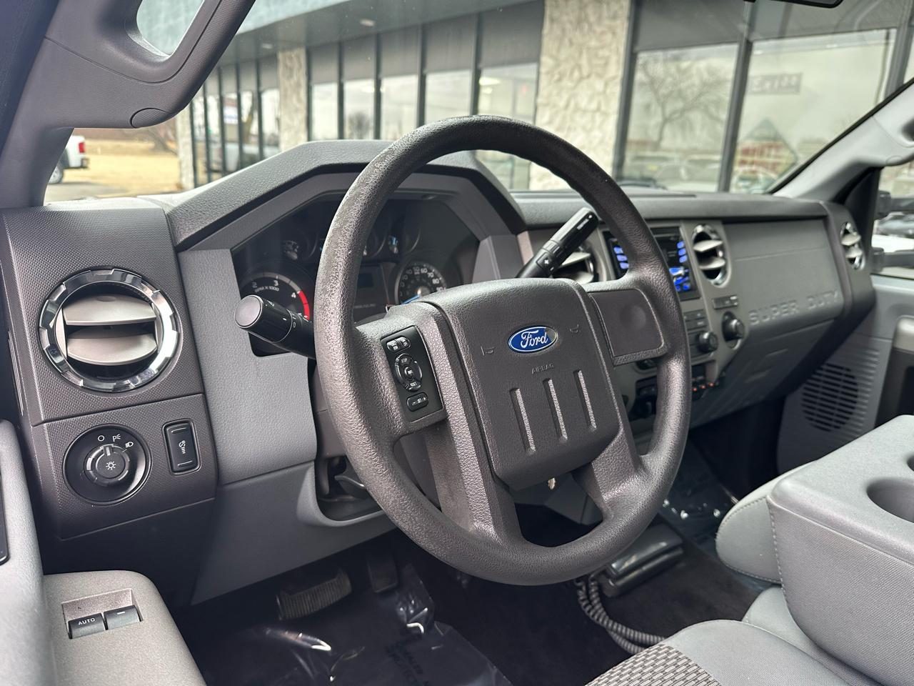 Ford F-550 Regular Cab DRW 2WD 2011