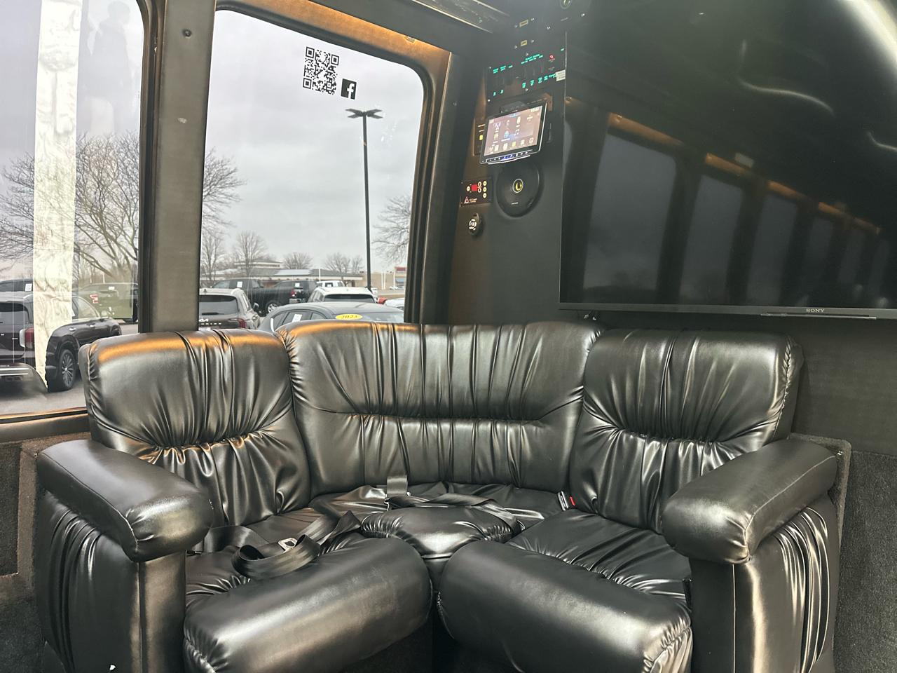 Ford F-550 Regular Cab DRW 2WD 2011