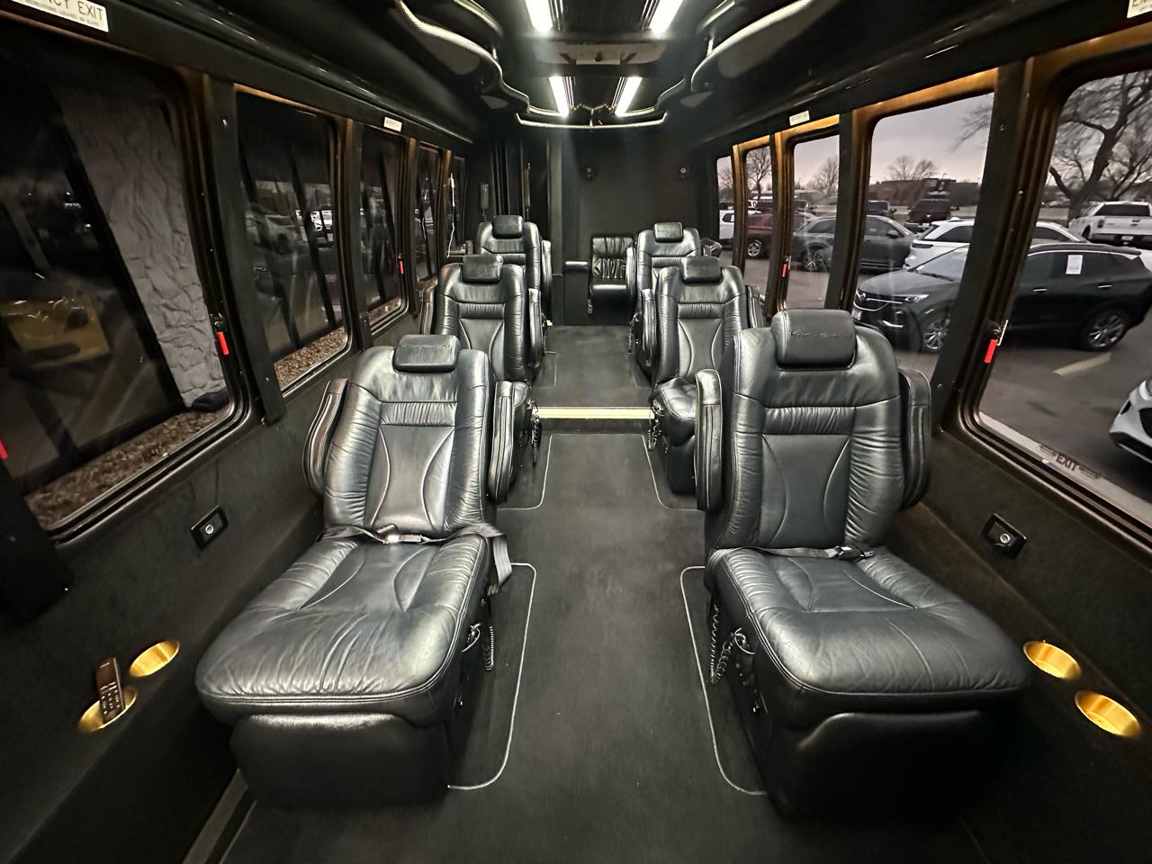 Ford F-550 Regular Cab DRW 2WD 2011