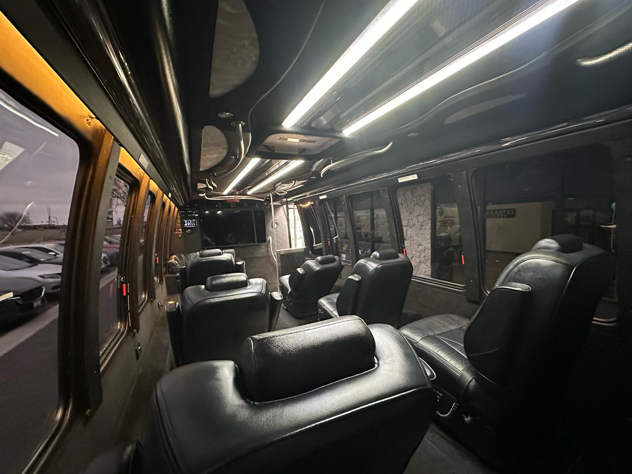 Ford F-550 Regular Cab DRW 2WD 2011