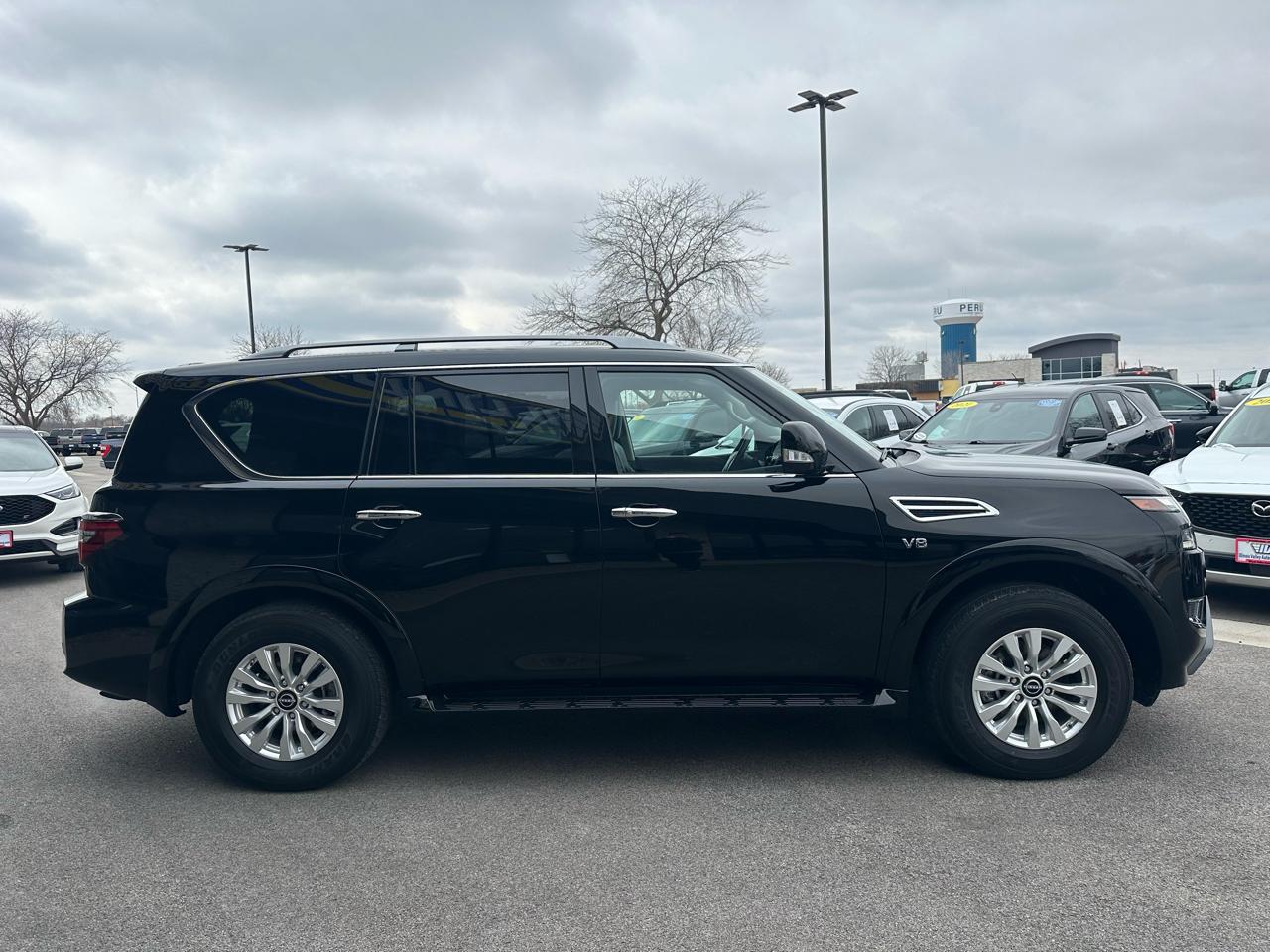 Nissan Armada SV AWD 2022
