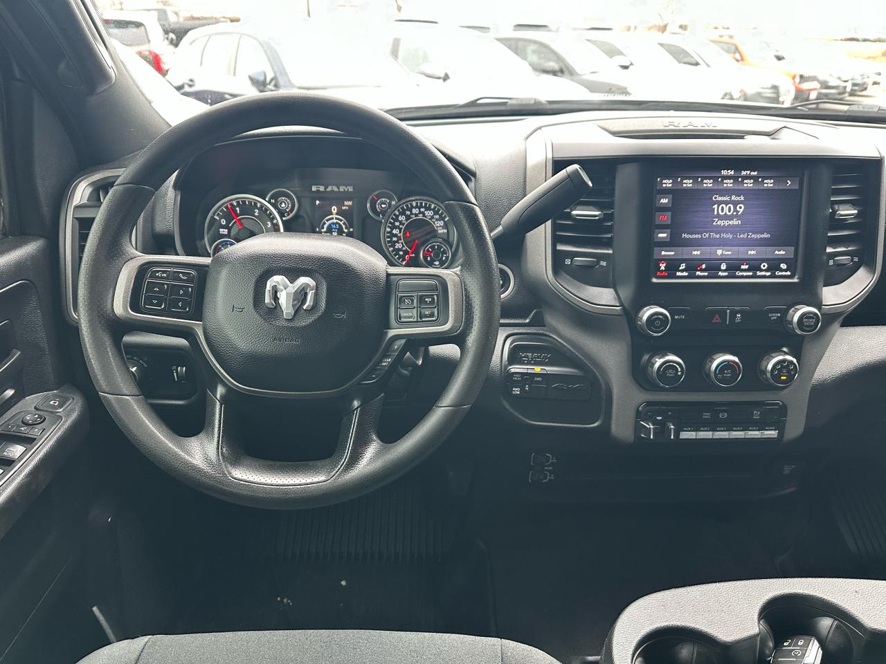 RAM 3500 Tradesman Crew Cab 4WD 2021