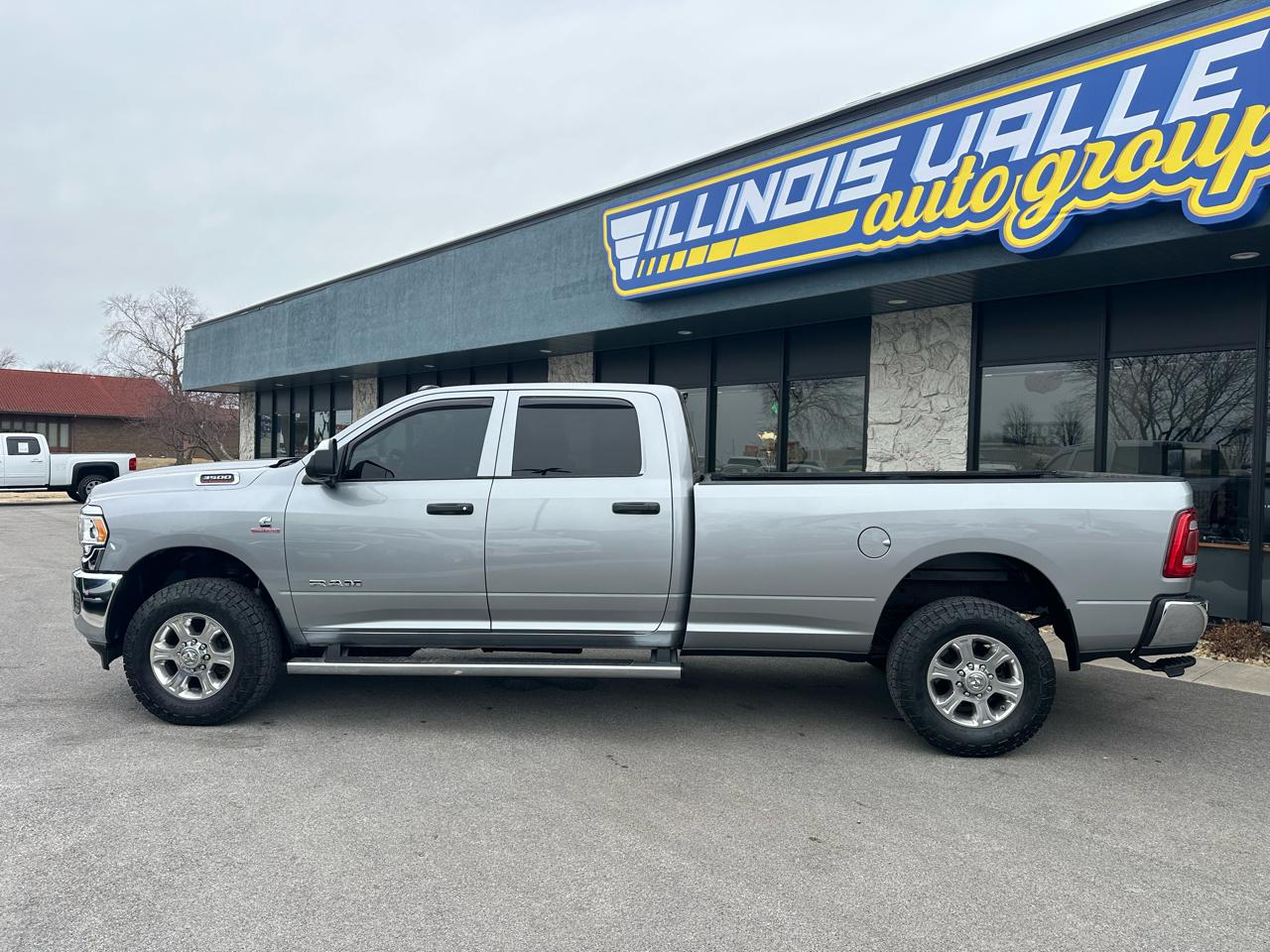 RAM 3500 Tradesman Crew Cab 4WD 2021