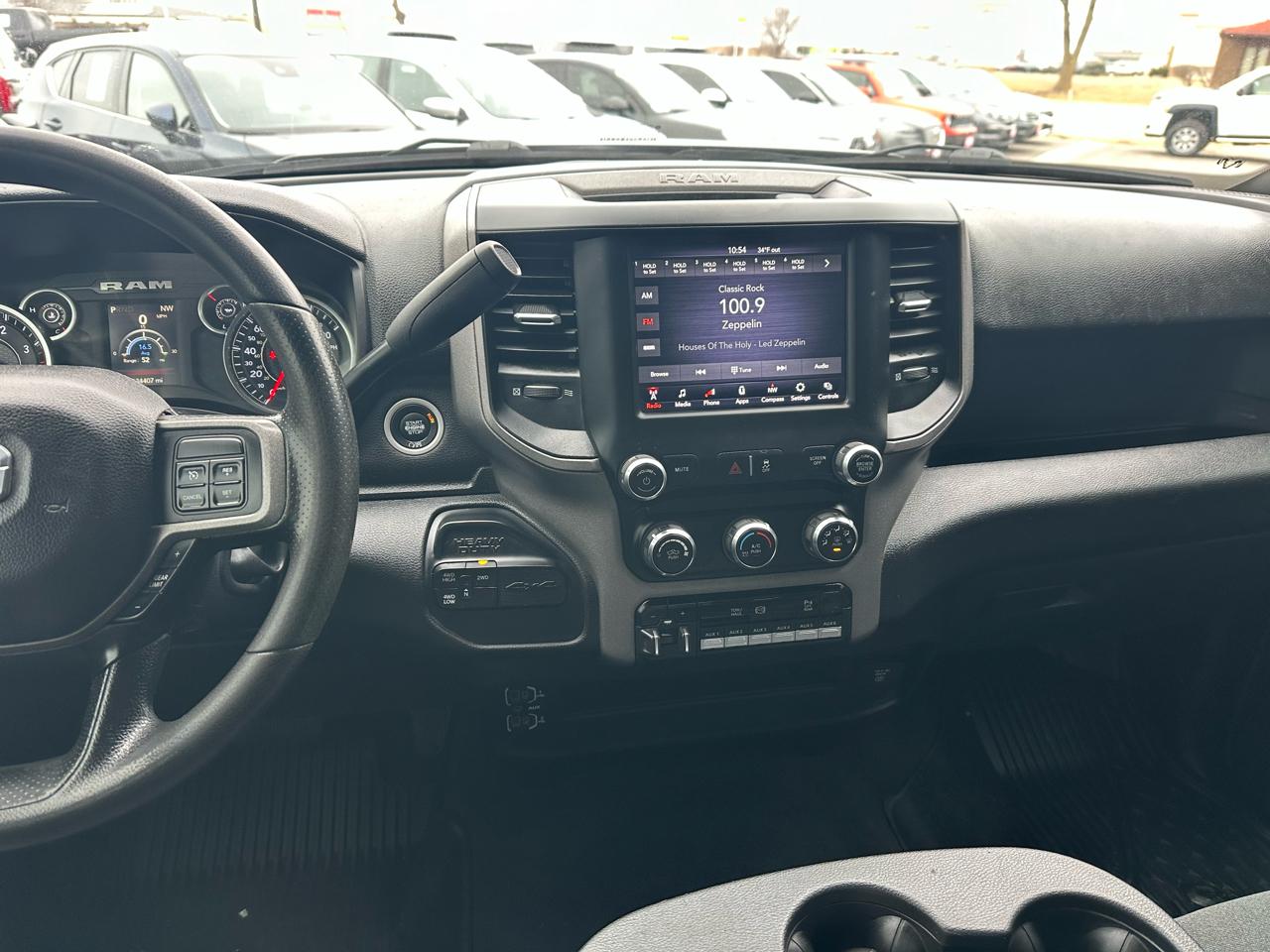 RAM 3500 Tradesman Crew Cab 4WD 2021