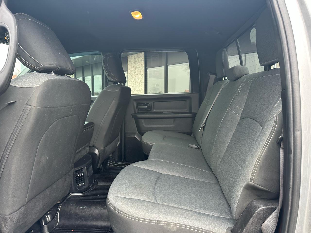 RAM 3500 Tradesman Crew Cab 4WD 2021