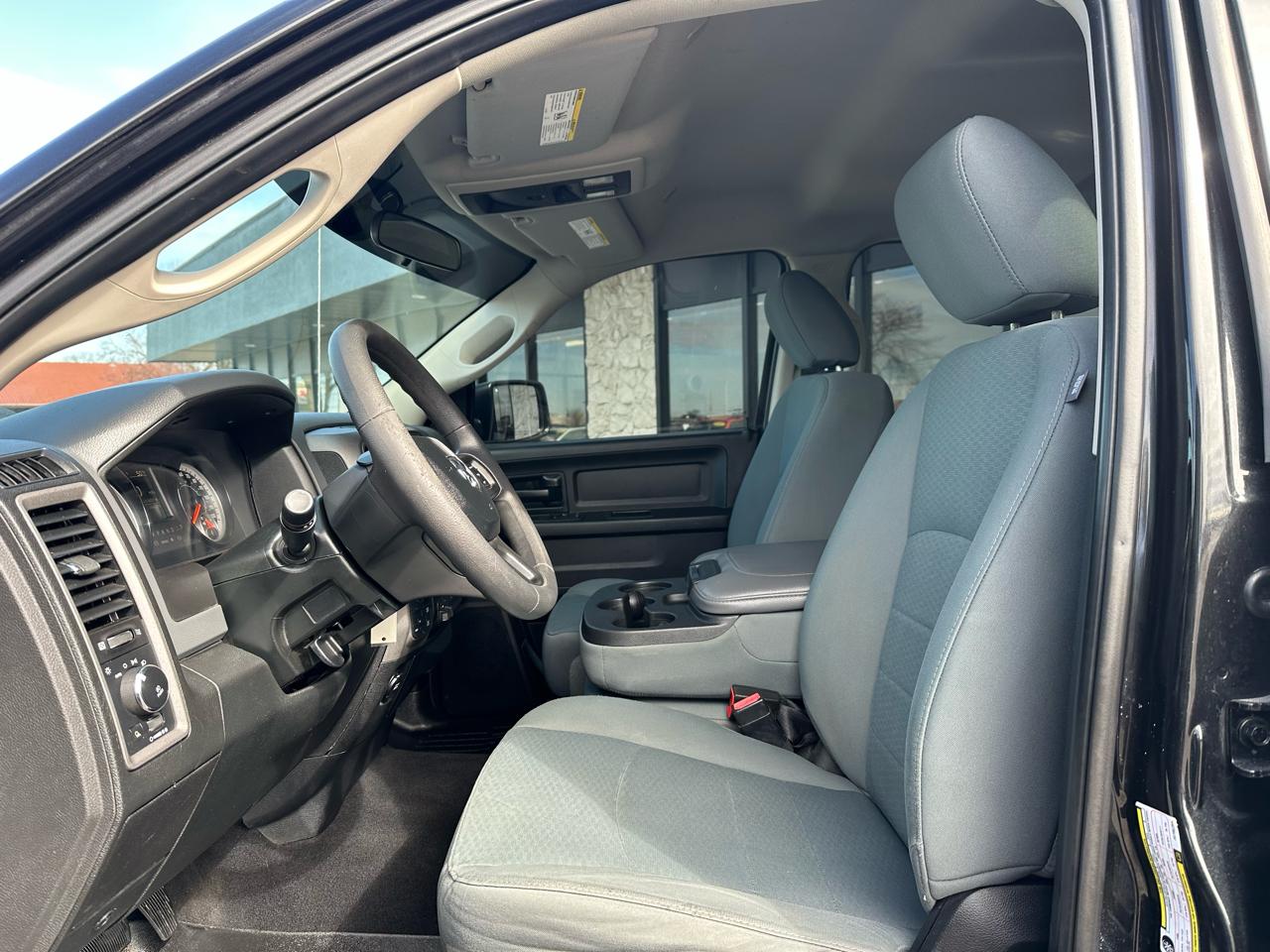 RAM 1500 Tradesman Crew Cab SWB 4WD 2018