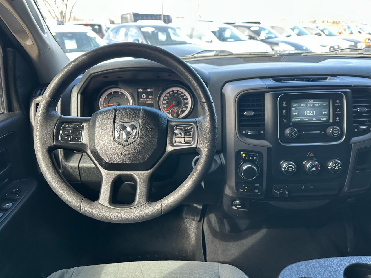 RAM 1500 Tradesman Crew Cab SWB 4WD 2018
