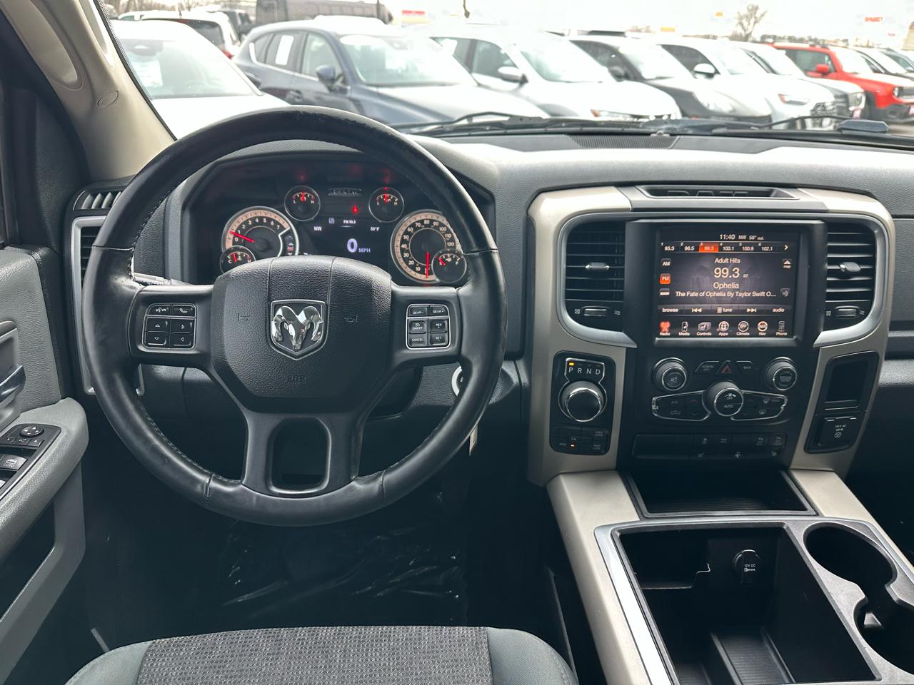 RAM 1500 SLT Crew Cab SWB 4WD 2015