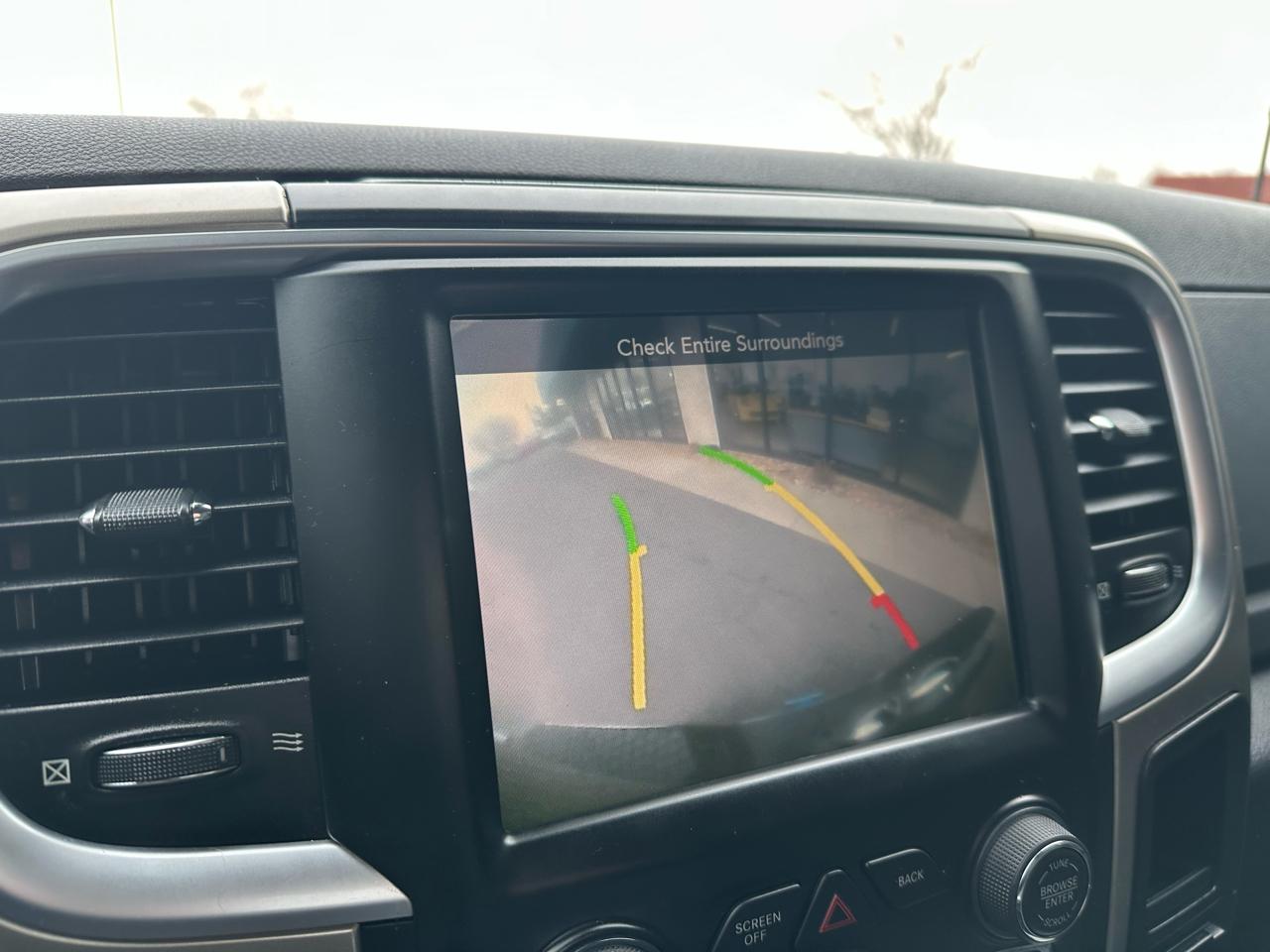 RAM 1500 SLT Crew Cab SWB 4WD 2015