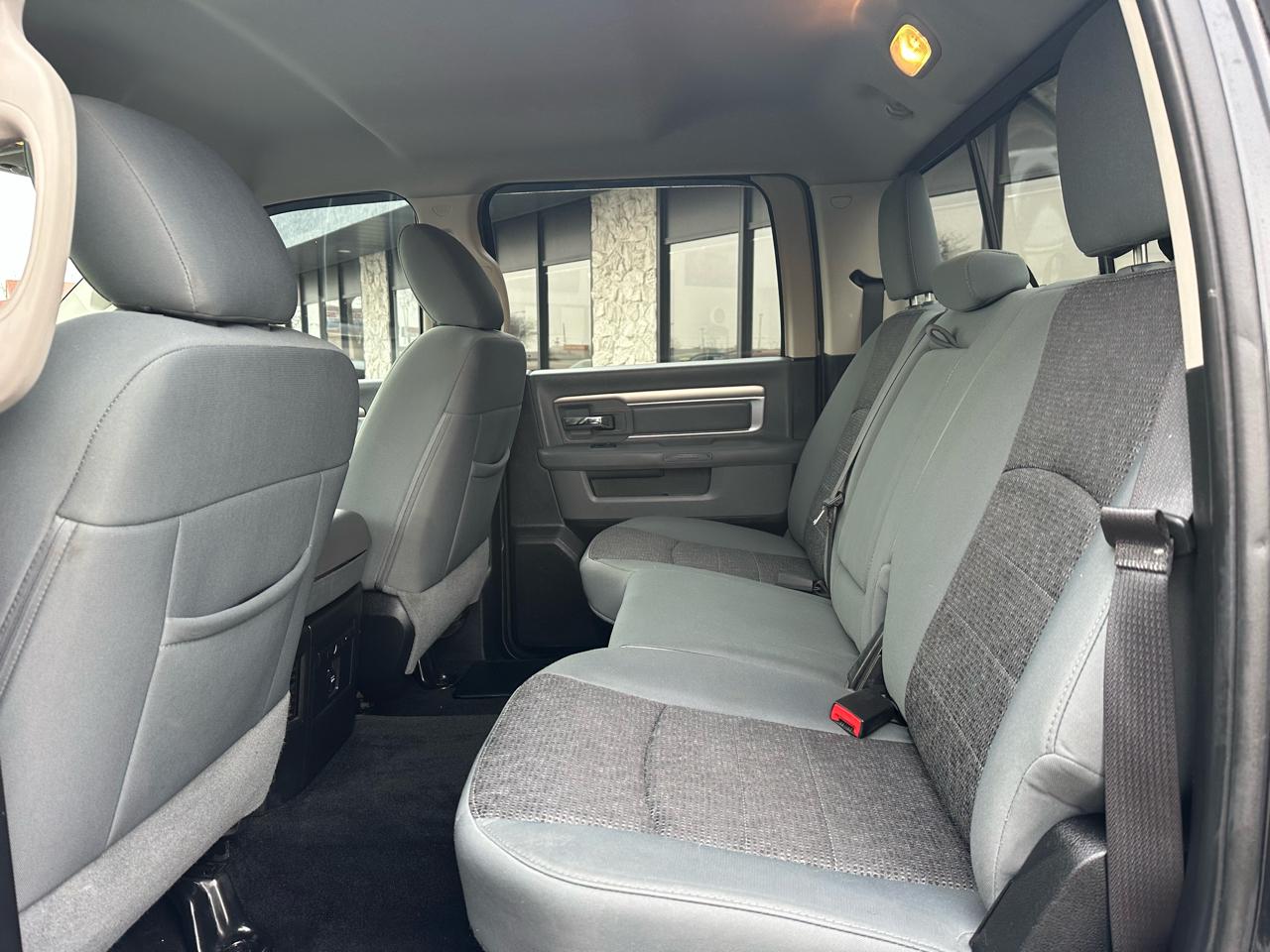 RAM 1500 SLT Crew Cab SWB 4WD 2015