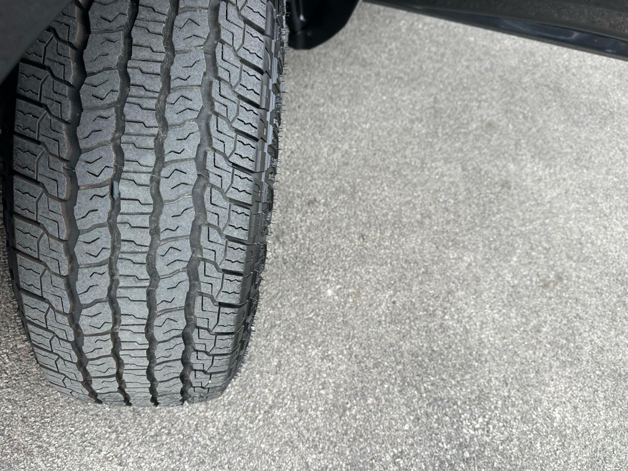 RAM 1500 SLT Crew Cab SWB 4WD 2015