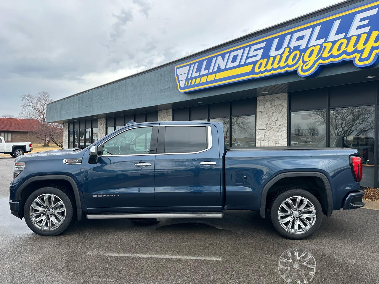 GMC Sierra 1500 Denali Crew Cab Short Box 4WD 2022