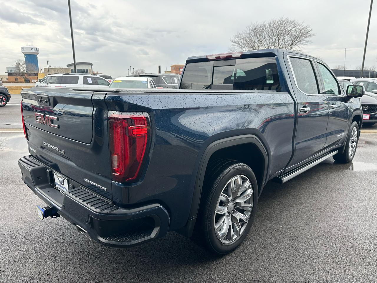 GMC Sierra 1500 Denali Crew Cab Short Box 4WD 2022