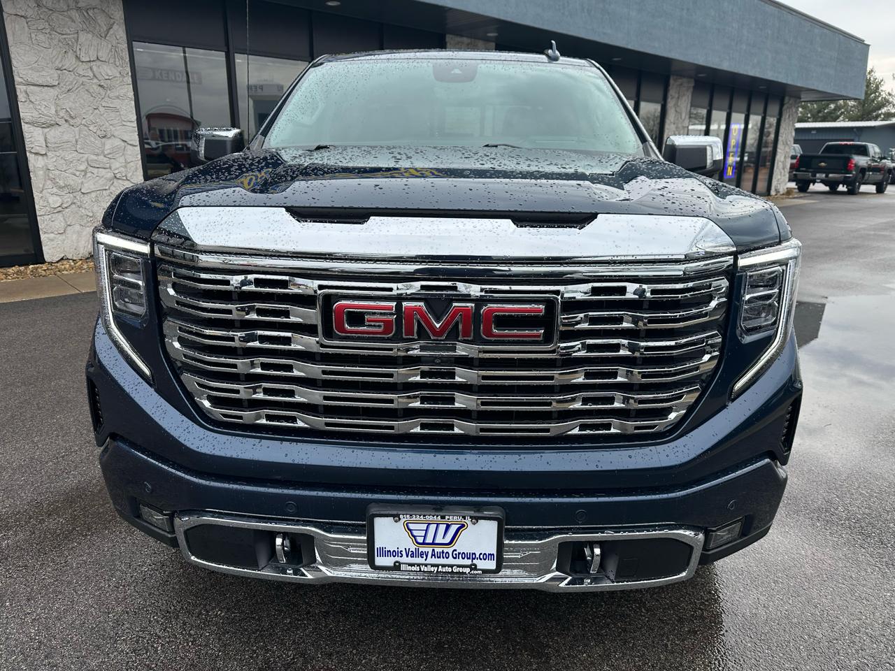 GMC Sierra 1500 Denali Crew Cab Short Box 4WD 2022