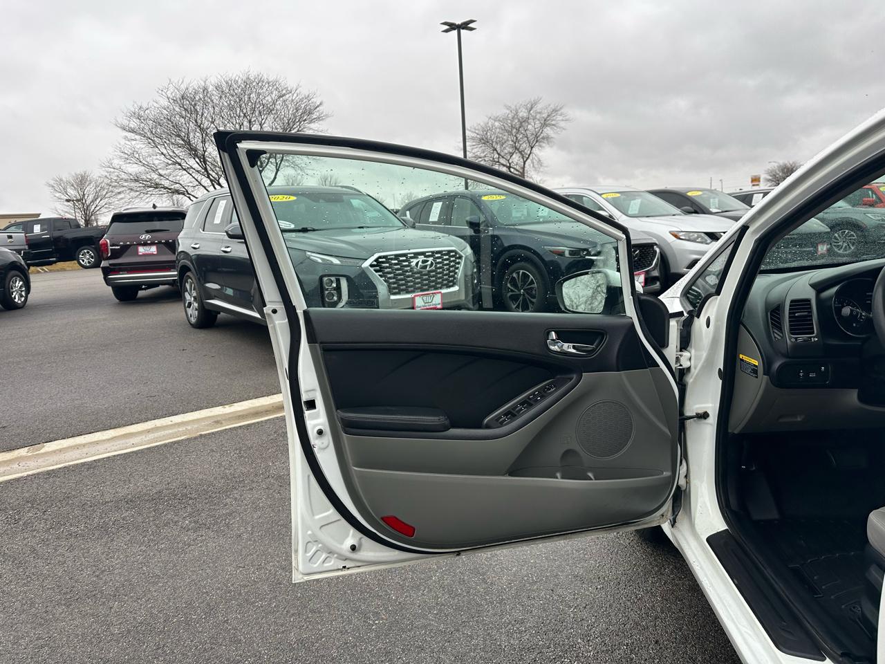 Kia Forte 4dr Sdn Auto LX 2014