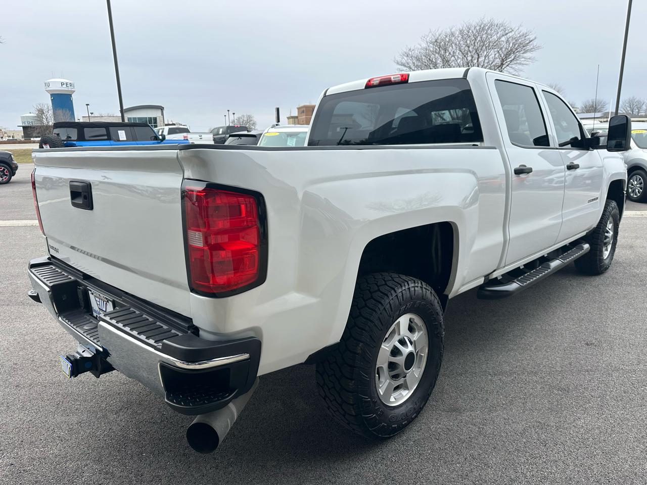 Chevrolet Silverado 2500HD Work Truck Crew Cab 4WD 2016