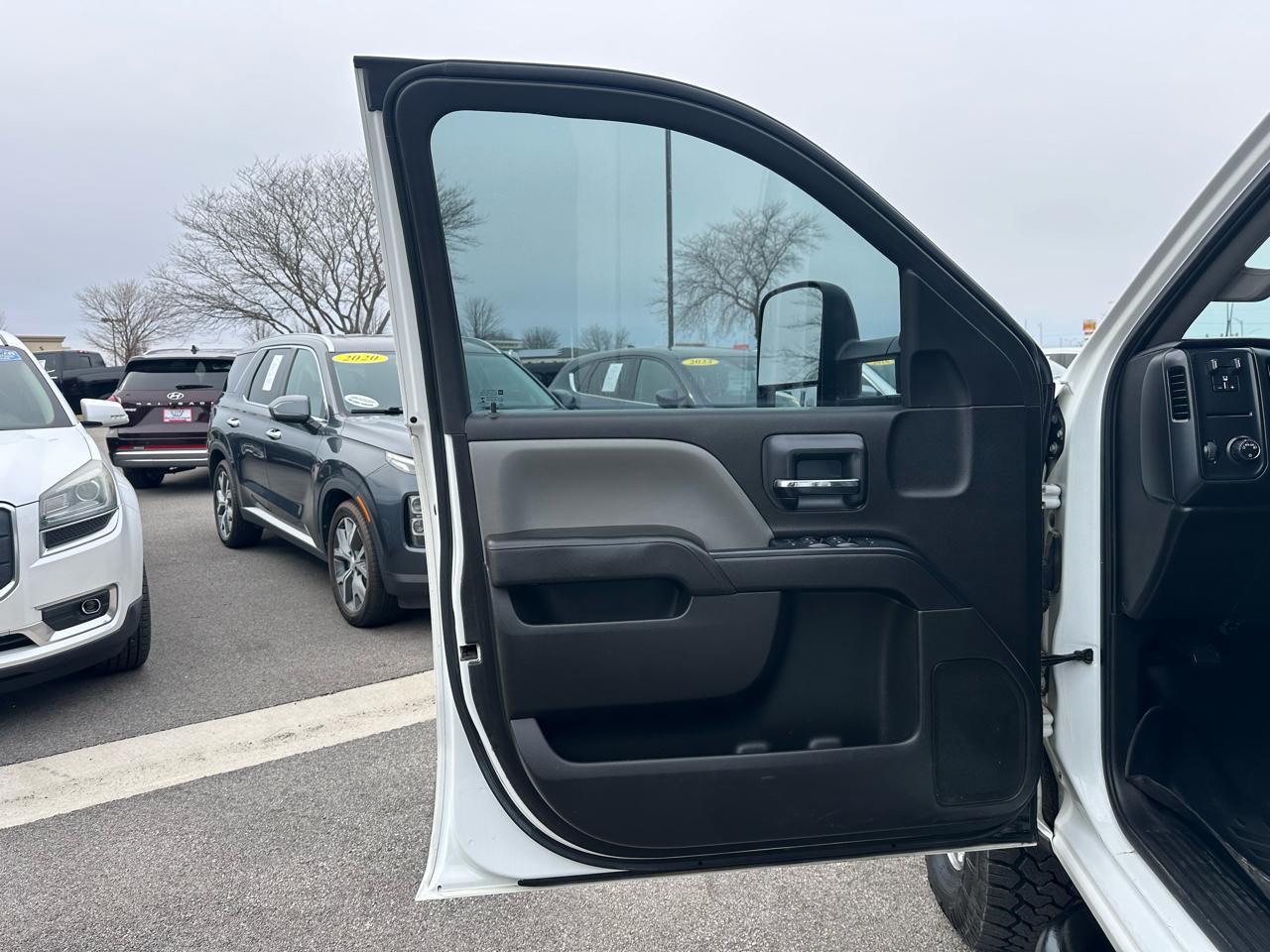 Chevrolet Silverado 2500HD Work Truck Crew Cab 4WD 2016