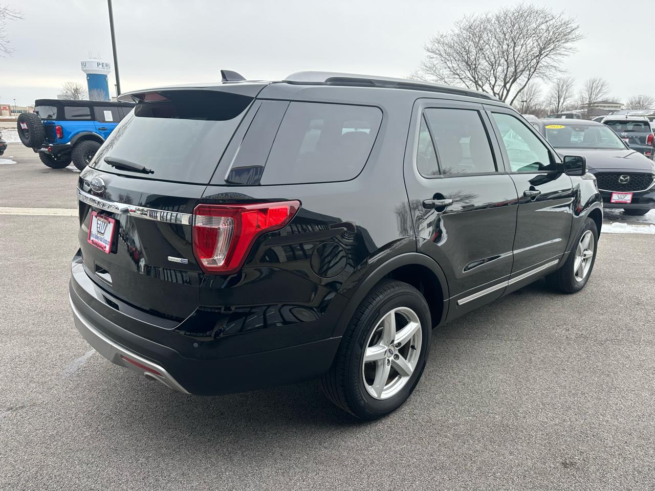 Ford Explorer XLT 4WD 2016