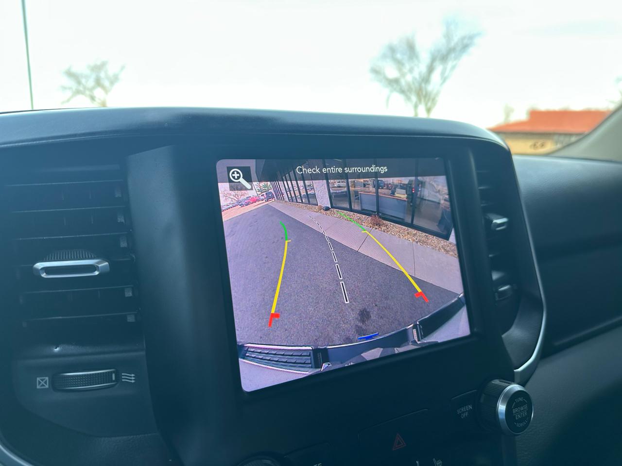 RAM 1500 Big Horn Crew Cab SWB 4WD 2020