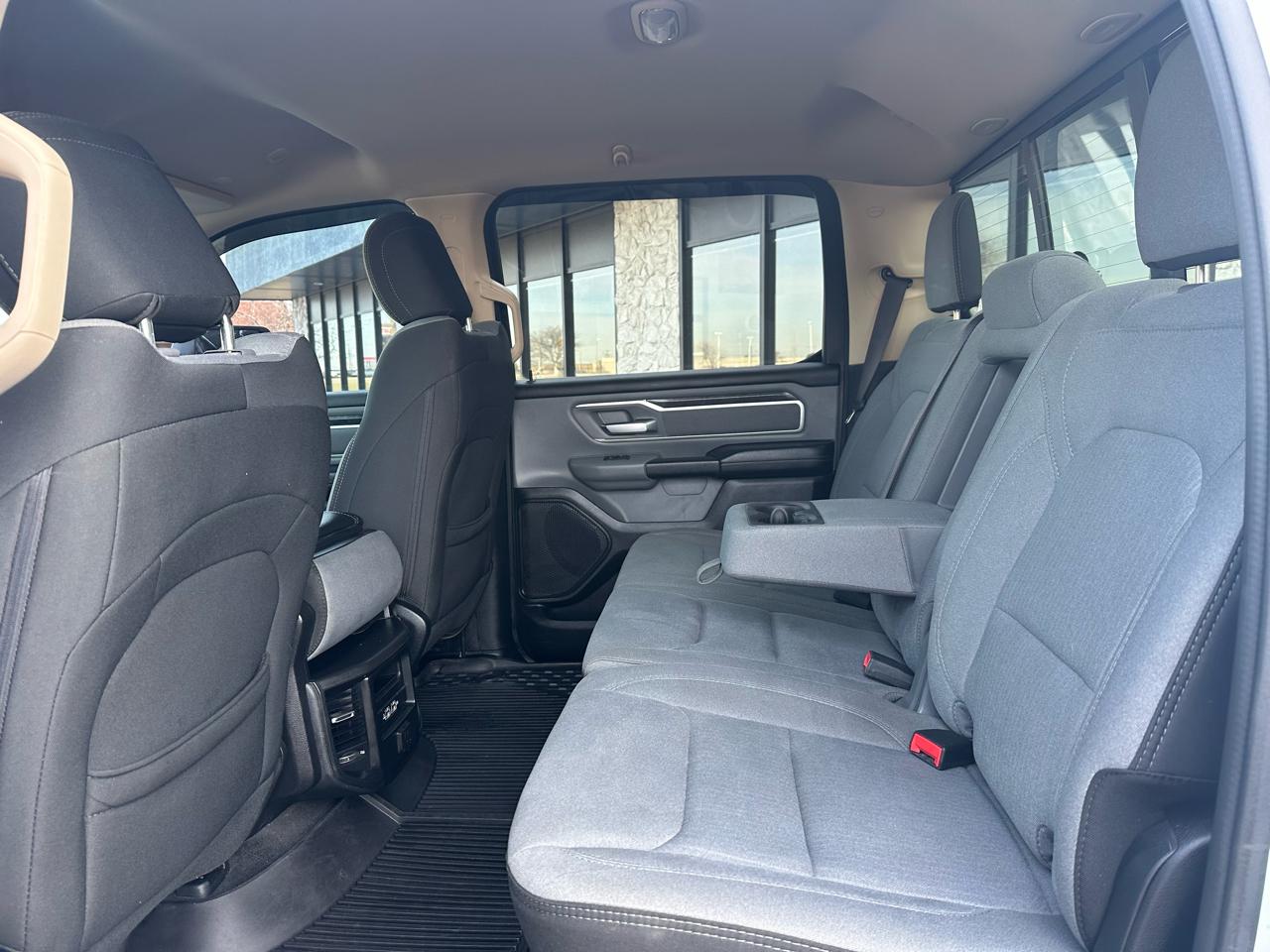 RAM 1500 Big Horn Crew Cab SWB 4WD 2020