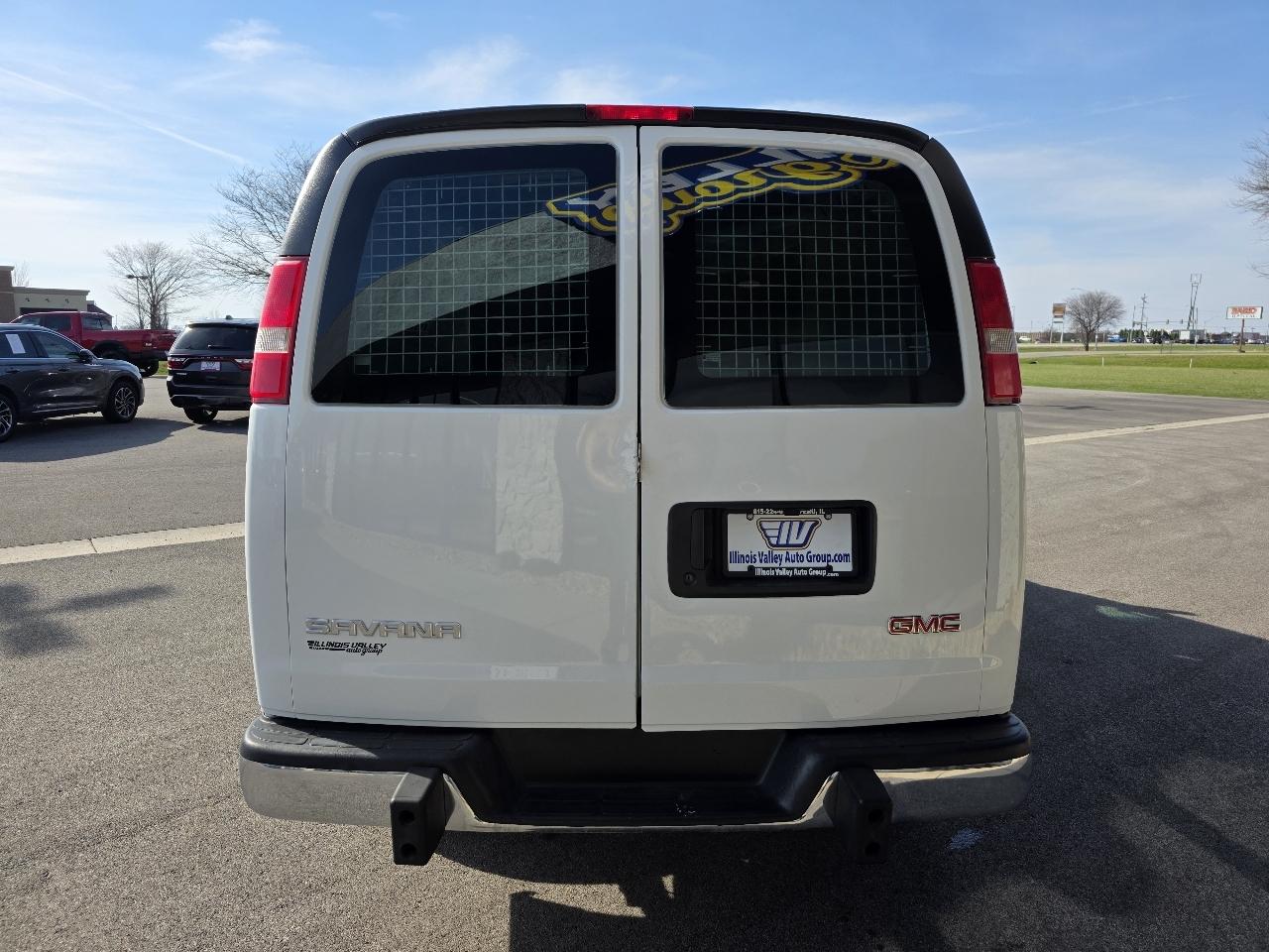 GMC Savana G2500 Cargo 2016