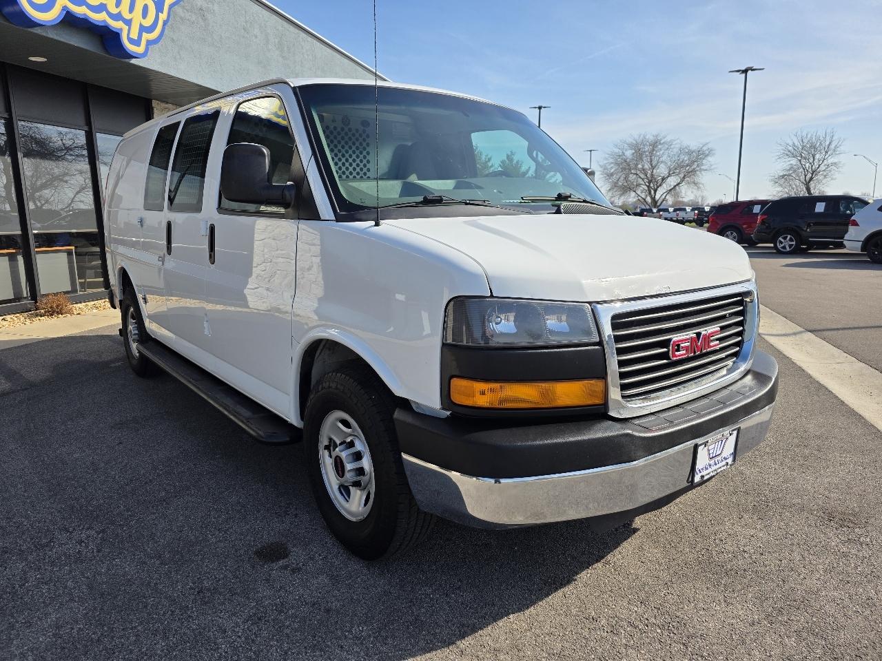 GMC Savana G2500 Cargo 2016
