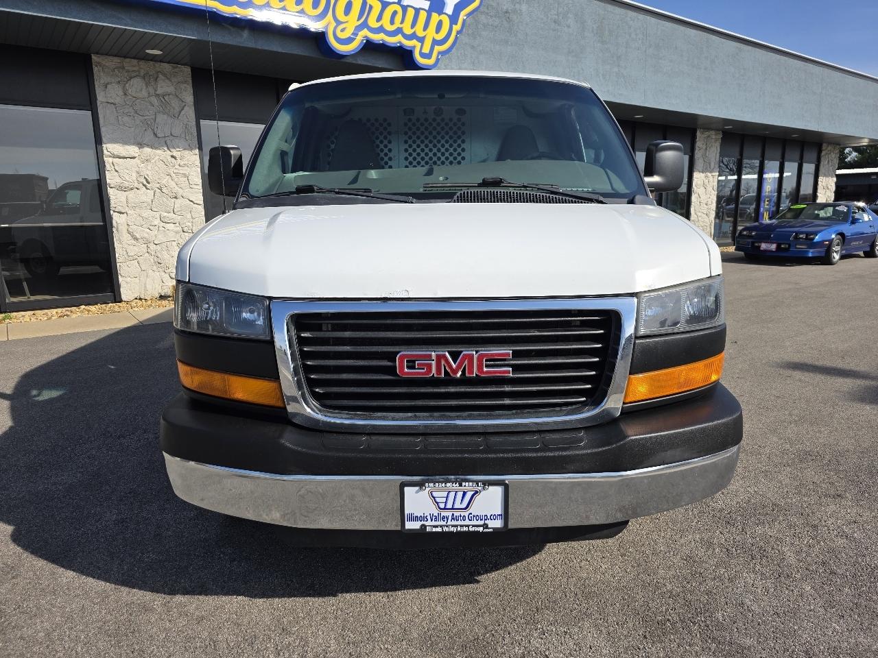 GMC Savana G2500 Cargo 2016