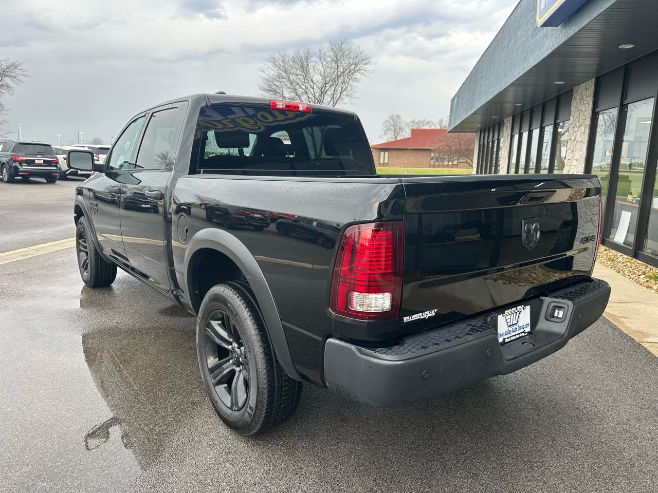 RAM 1500 Classic Warlock 4x4 Crew Cab 5'7" Box 2024