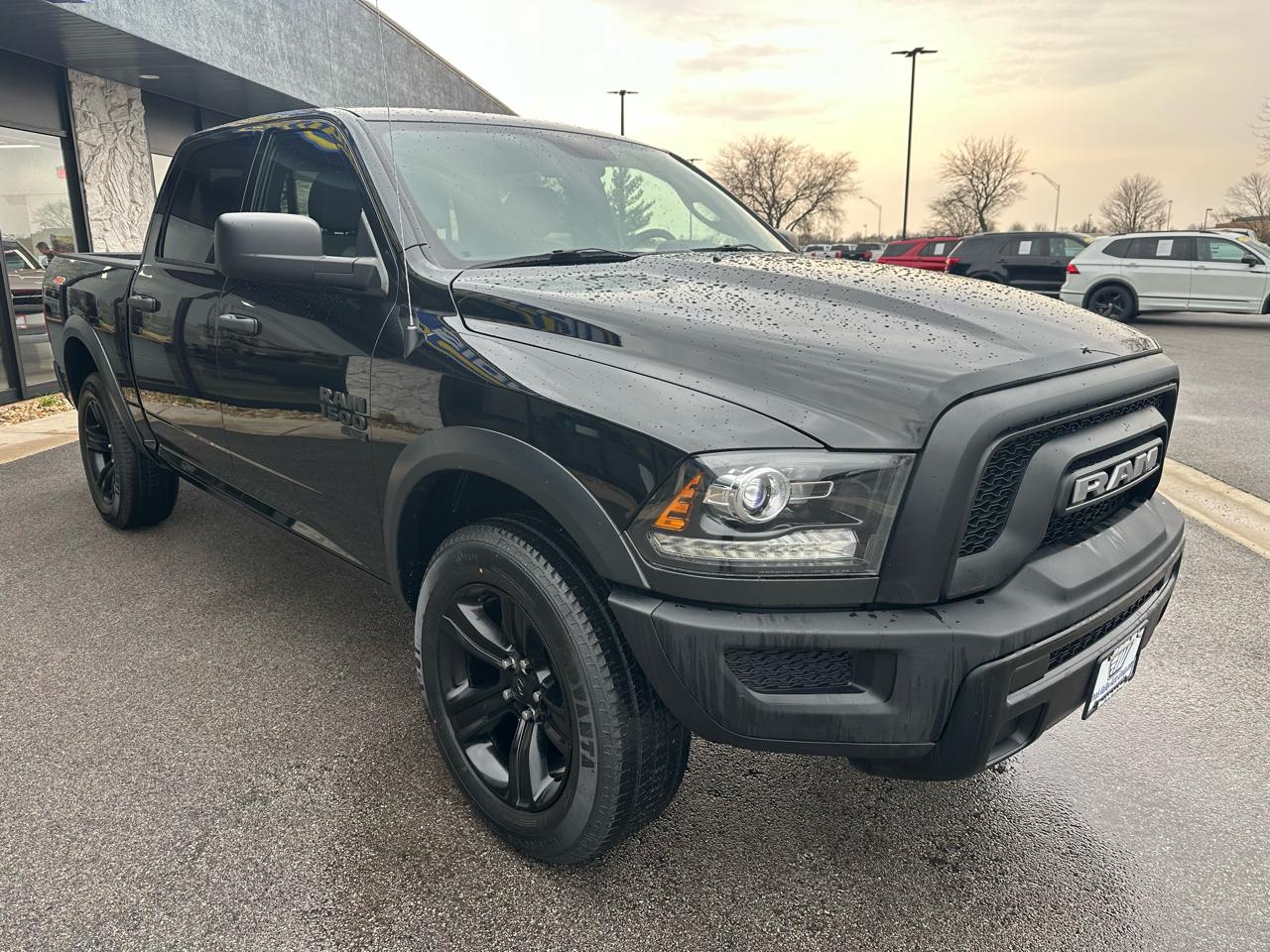 RAM 1500 Classic Warlock 4x4 Crew Cab 5'7" Box 2024