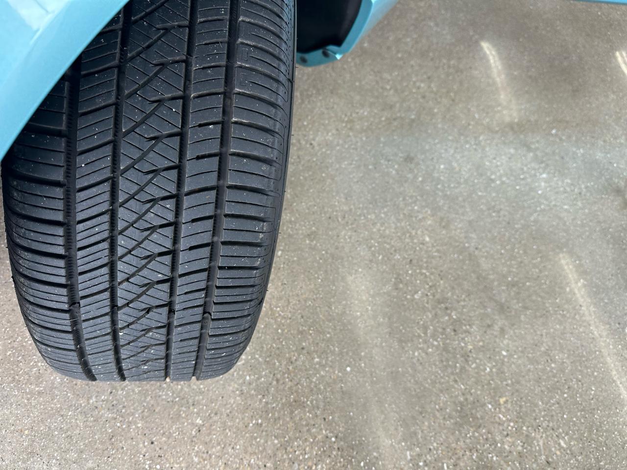 Ford Thunderbird Deluxe 2002