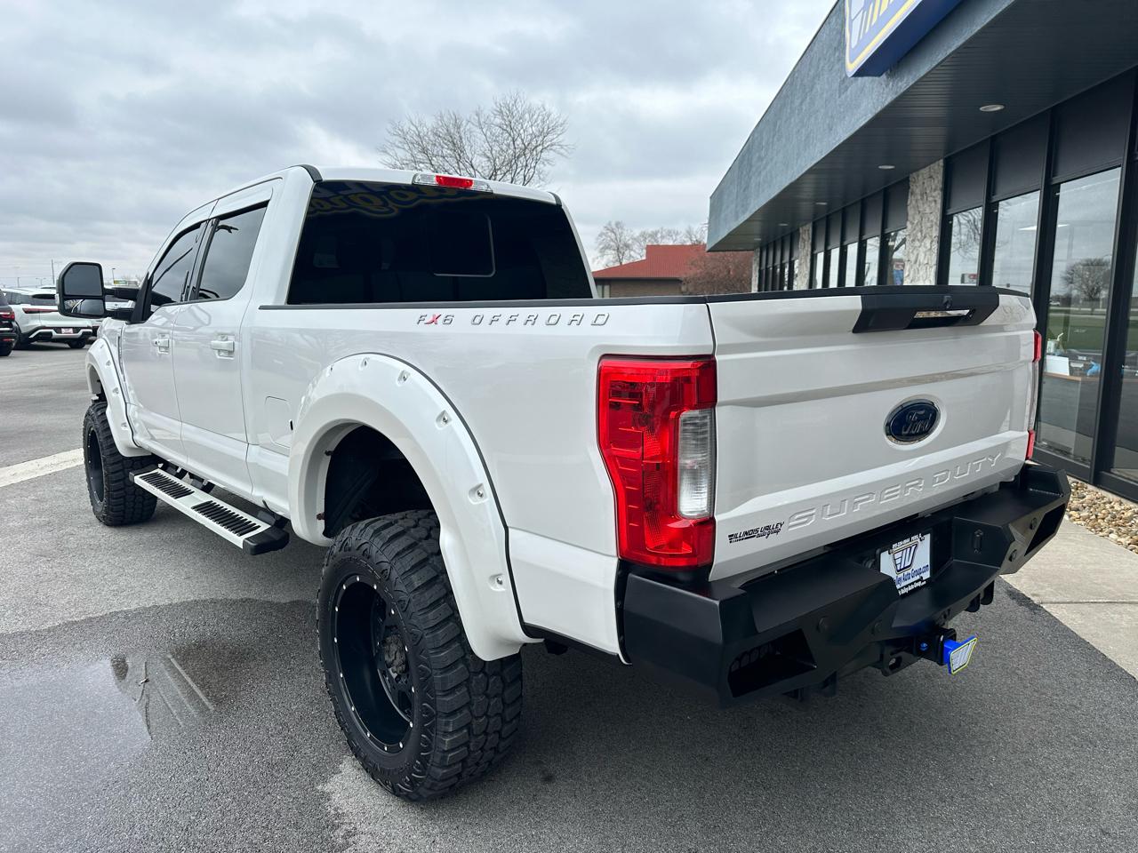 Ford F-350 SD Lariat Crew Cab 4WD 2018