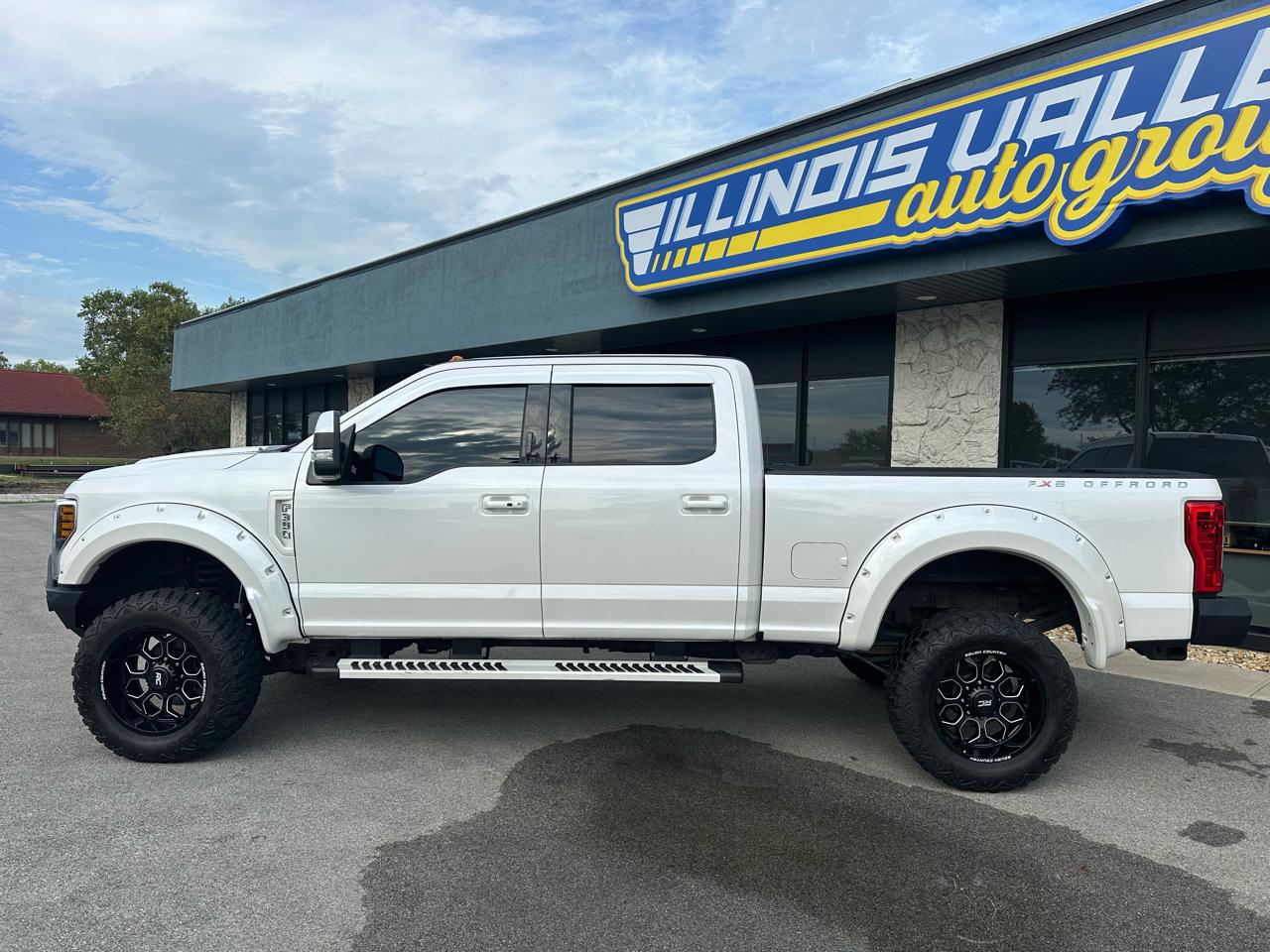 Ford F-350 SD Lariat Crew Cab 4WD 2018