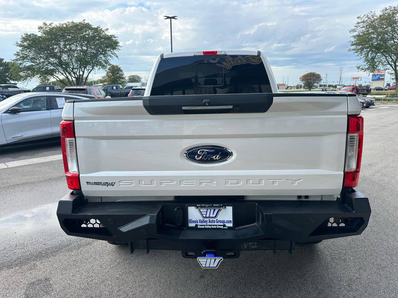 Ford F-350 SD Lariat Crew Cab 4WD 2018