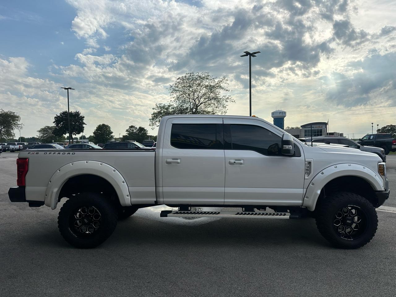Ford F-350 SD Lariat Crew Cab 4WD 2018