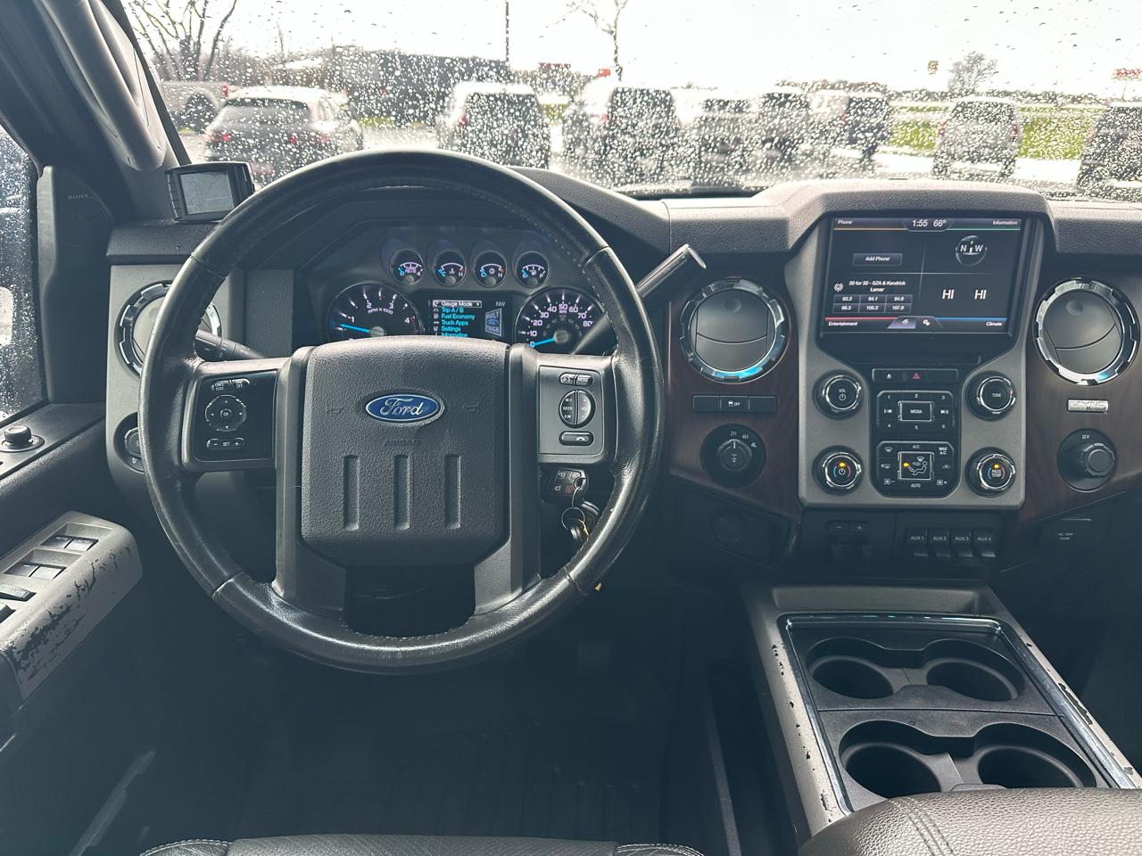 Ford F-350 SD Lariat Crew Cab 4WD 2013