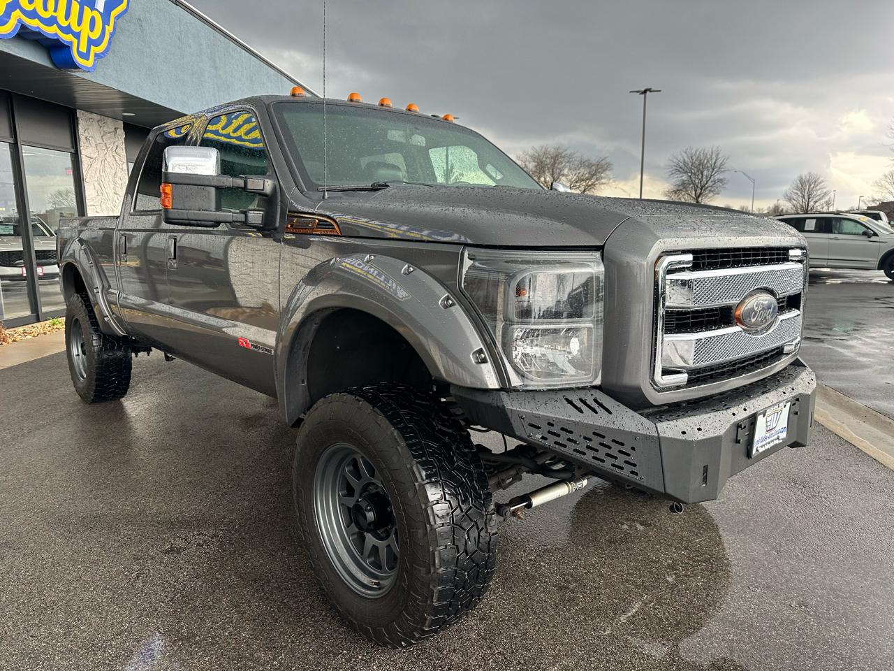 Ford F-350 SD Lariat Crew Cab 4WD 2013