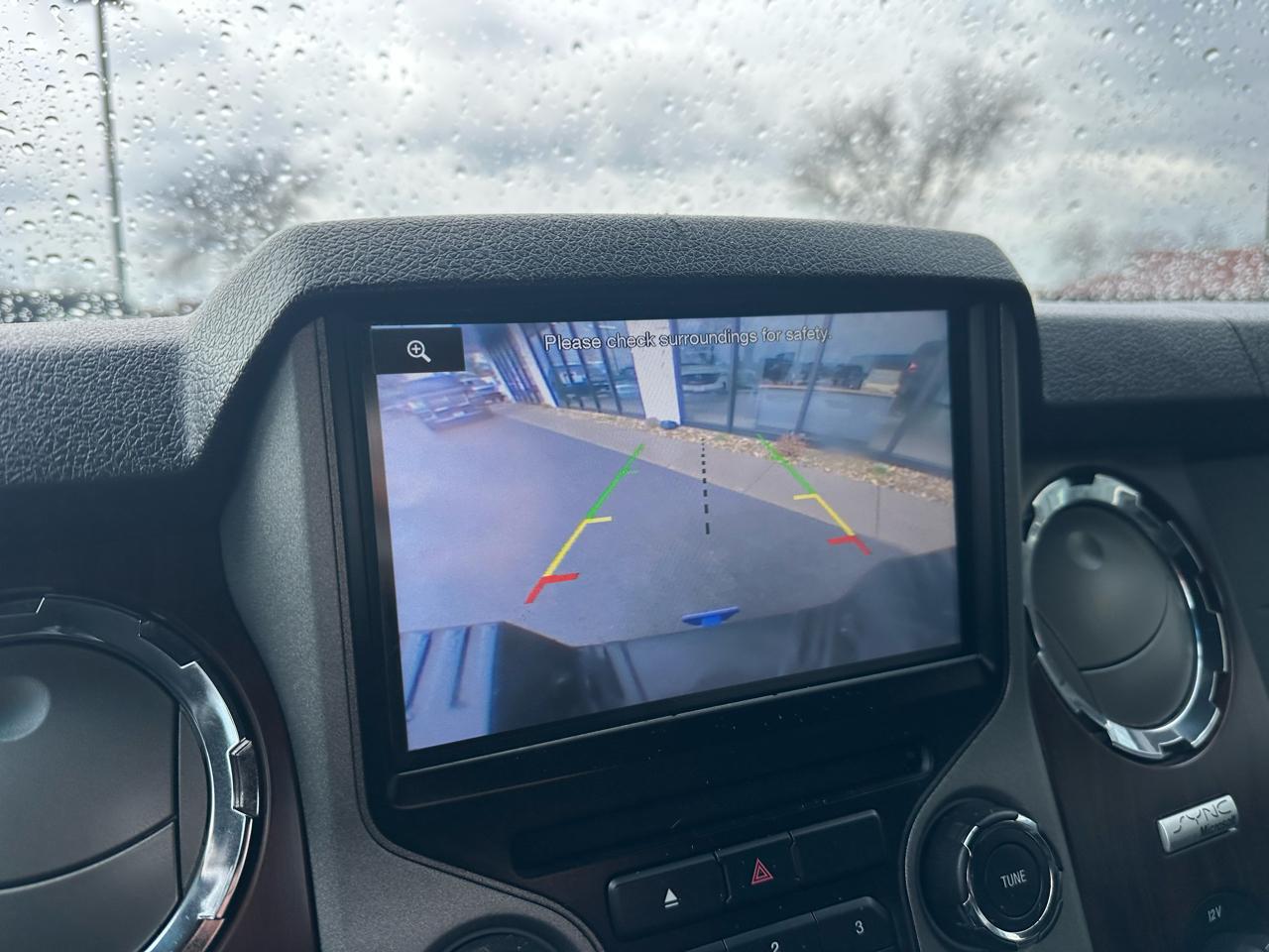 Ford F-350 SD Lariat Crew Cab 4WD 2013