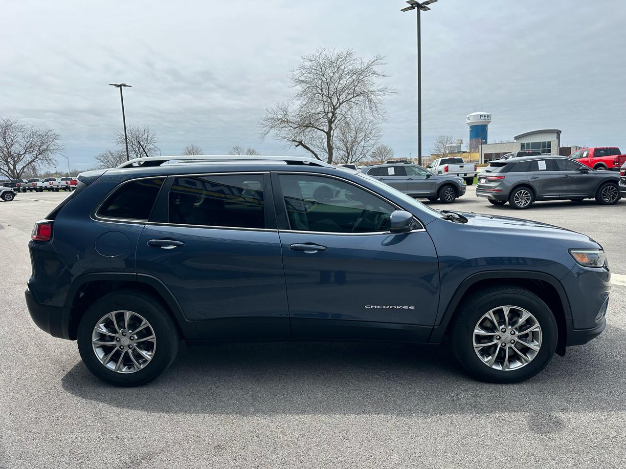 Jeep Cherokee Latitude Plus FWD 2021