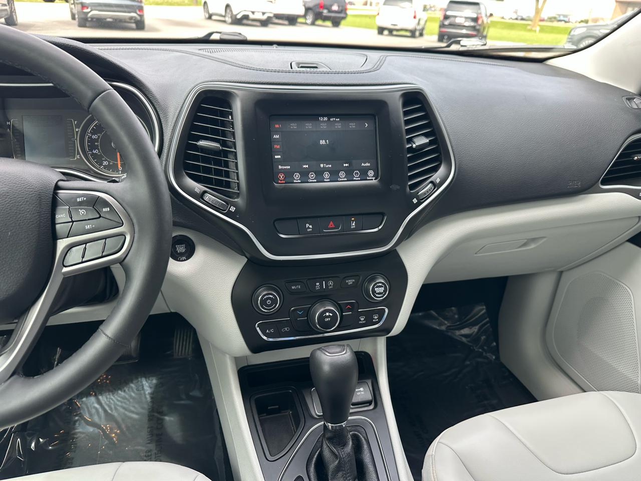 Jeep Cherokee Latitude Plus FWD 2021