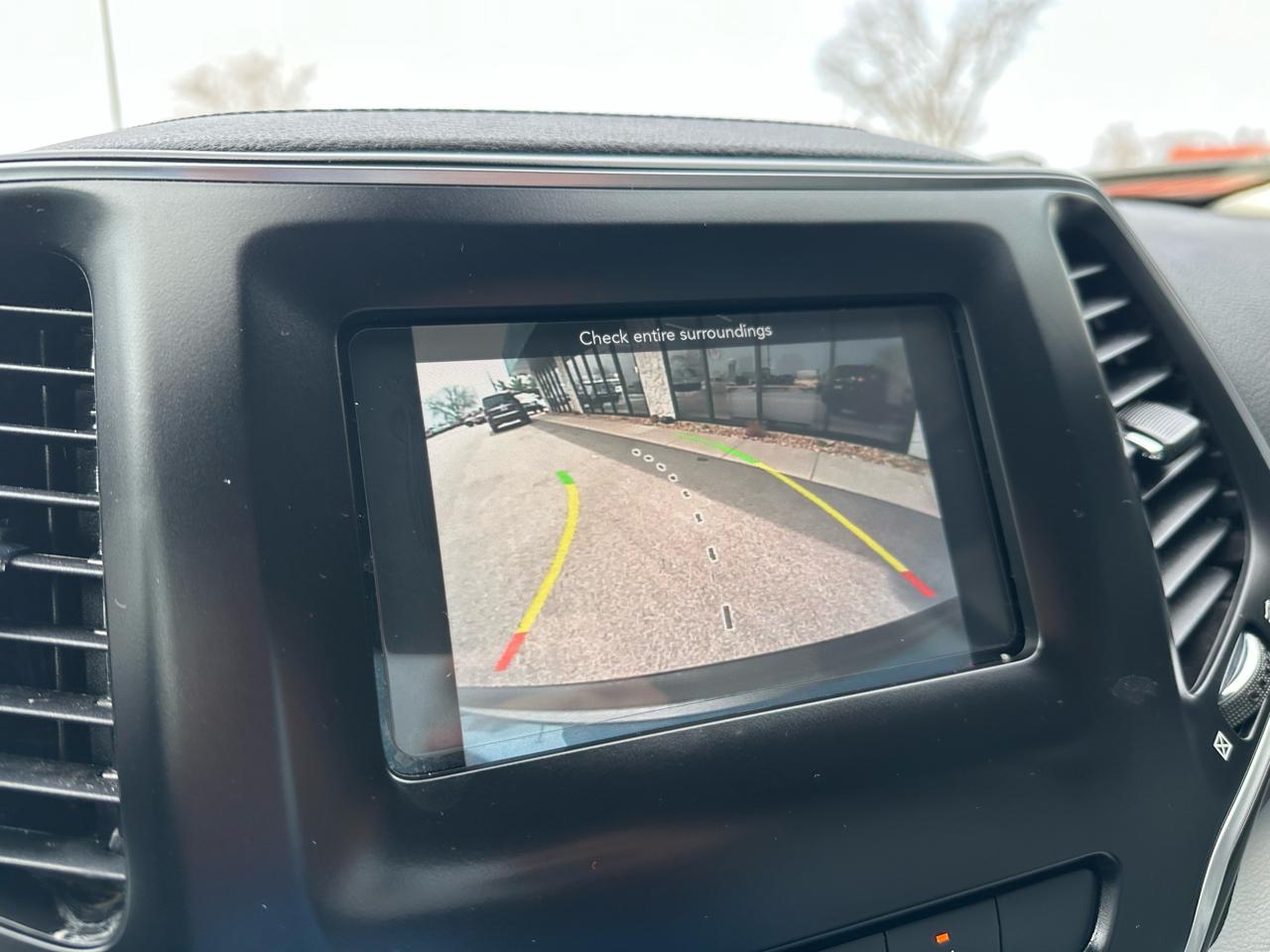 Jeep Cherokee Latitude Plus FWD 2021