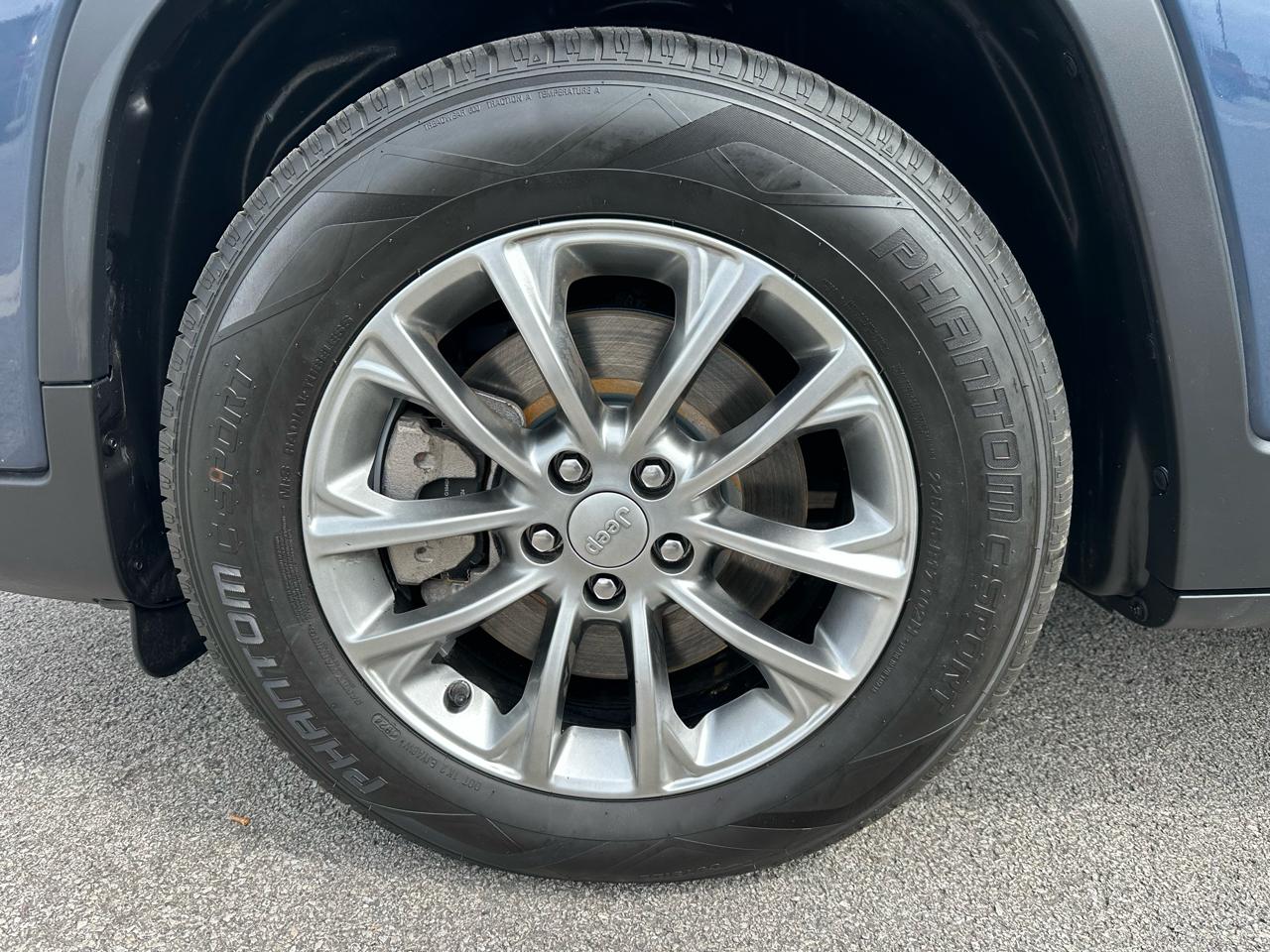 Jeep Cherokee Latitude Plus FWD 2021