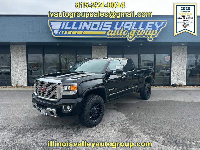 Black 2016 GMC Sierra 2500HD Denali Crew Cab SB 4WD Pickup Truck Four-Wheel Drive Automatic