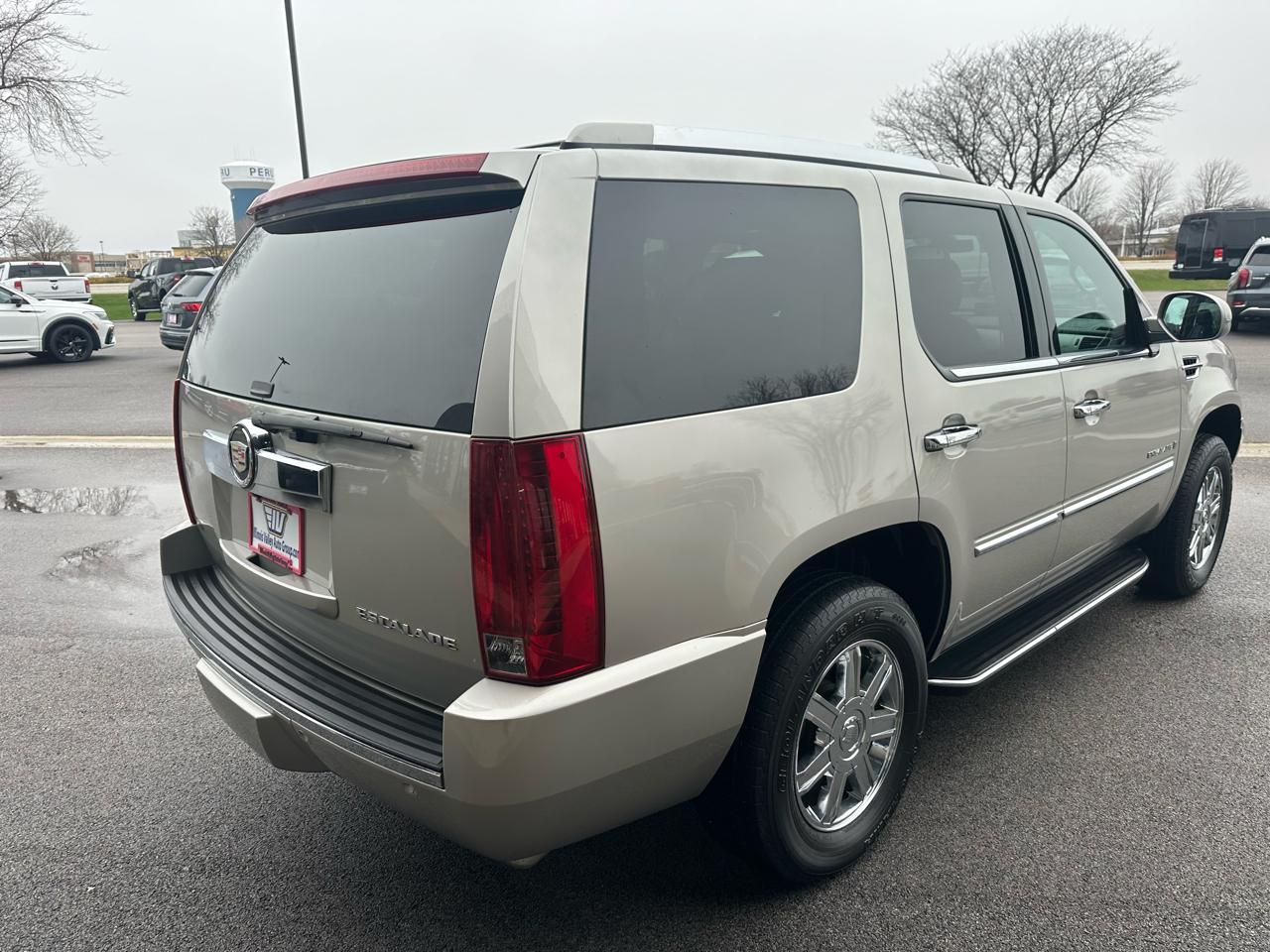 Cadillac Escalade 2WD 2007