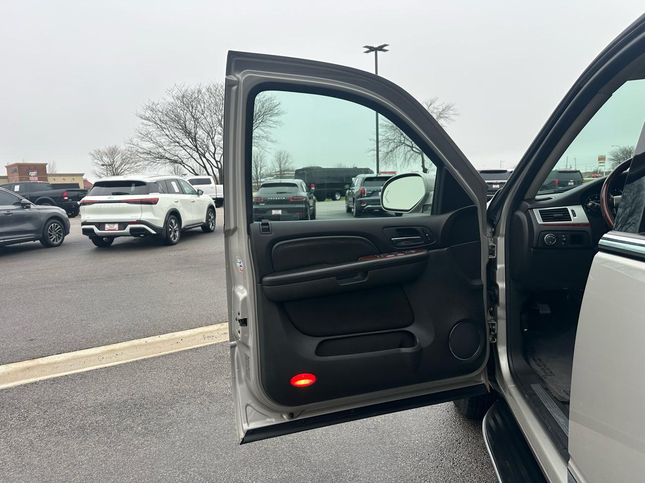 Cadillac Escalade 2WD 2007