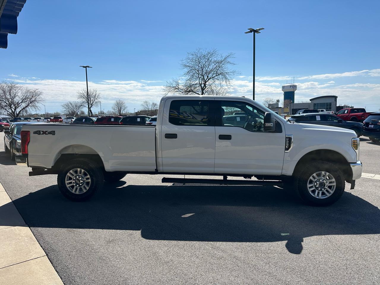 Ford F-250 SD XLT Crew Cab Long Bed 4WD 2019