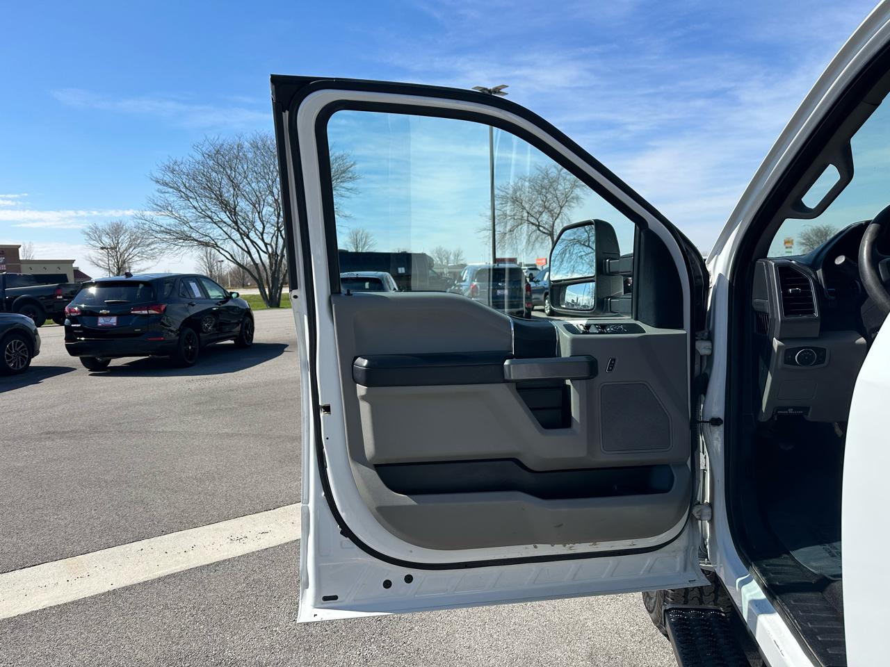 Ford F-250 SD XLT Crew Cab Long Bed 4WD 2019