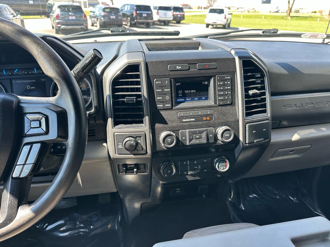 Ford F-250 SD XLT Crew Cab Long Bed 4WD 2019
