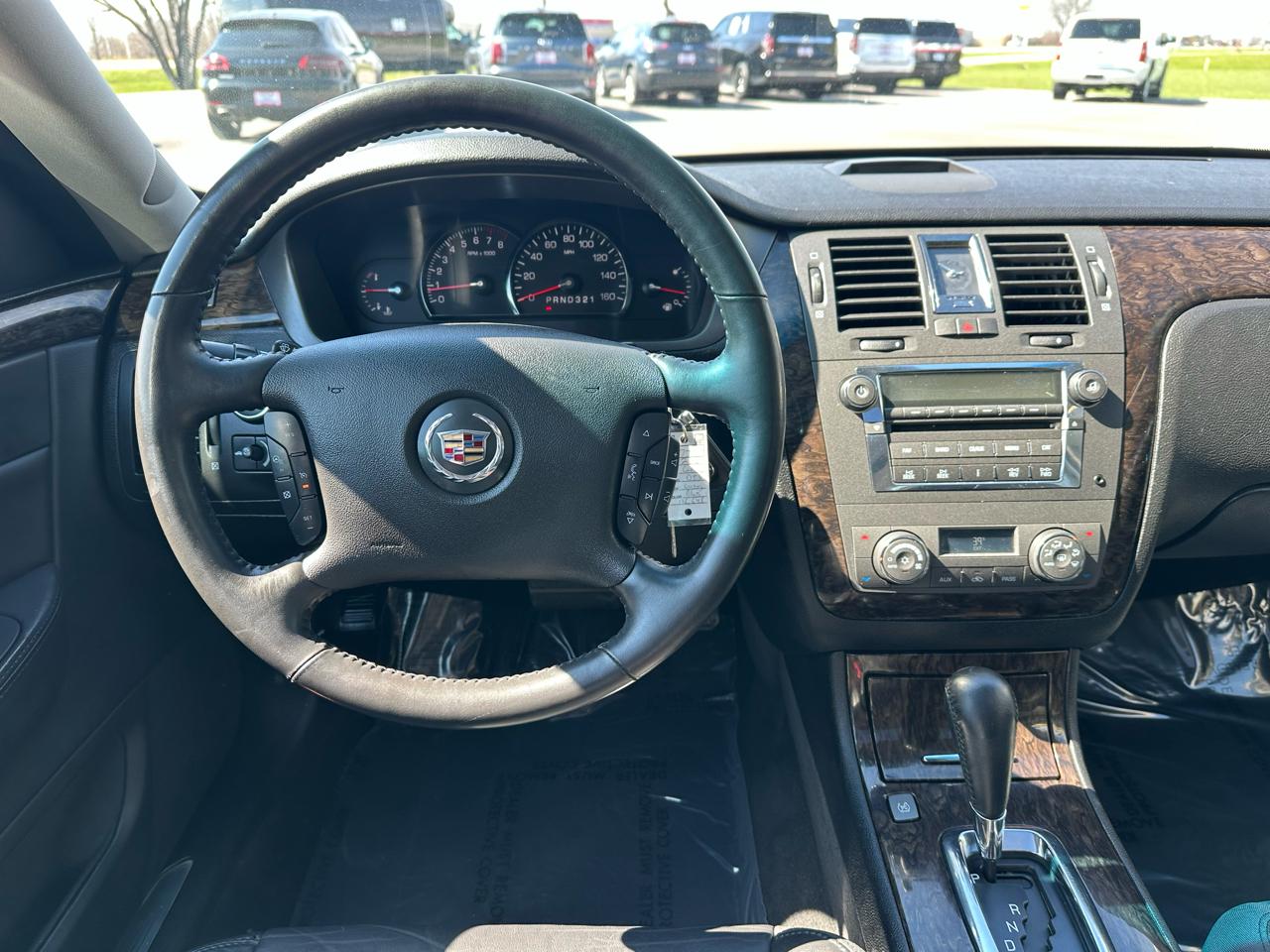 Cadillac DTS Luxury 2010