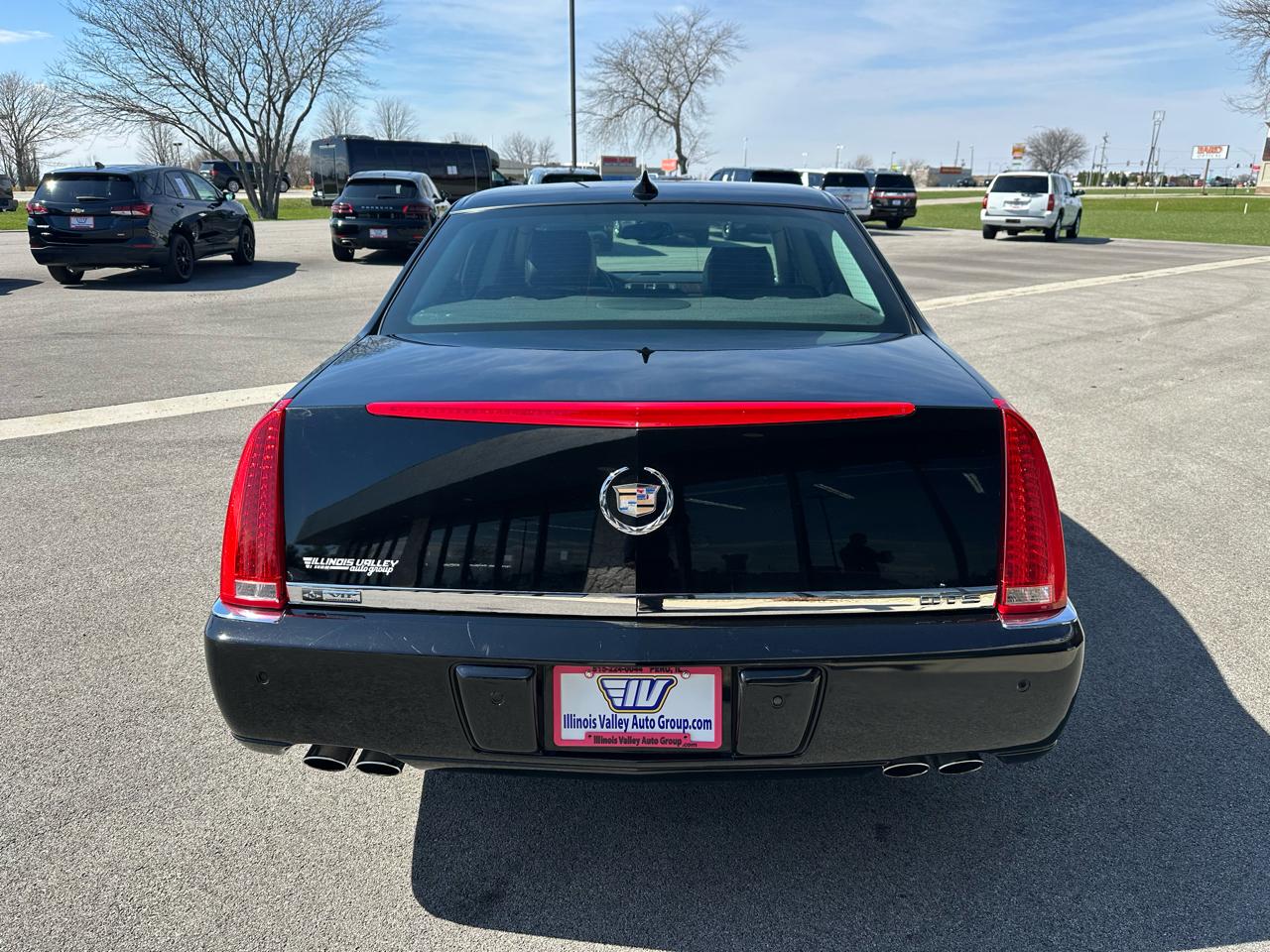Cadillac DTS Luxury 2010